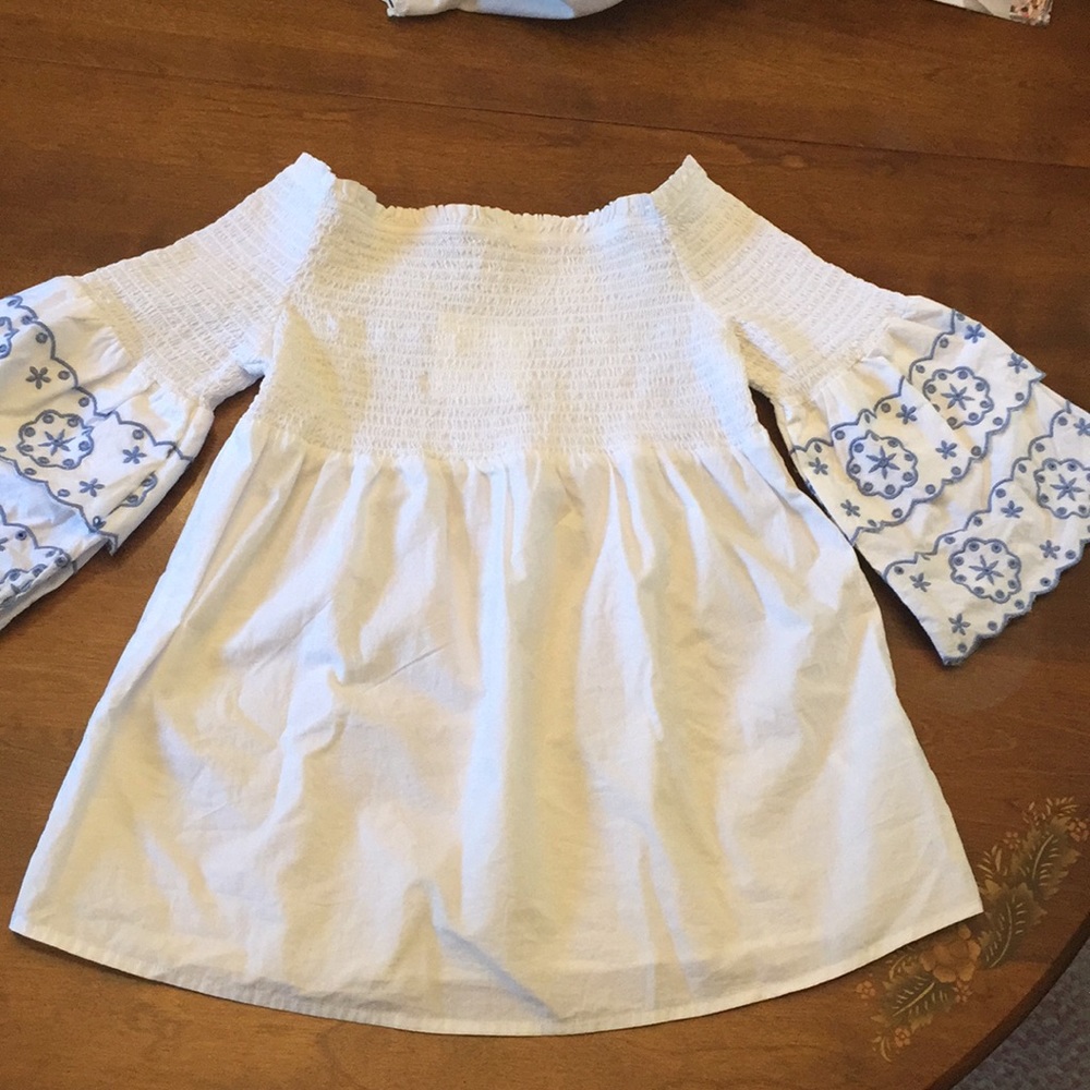 NWT Boho Bell Sleeve Blouse